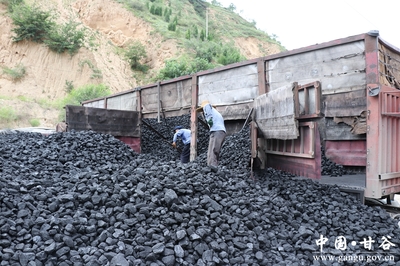 甘谷多部门联合整治煤炭市场(图)